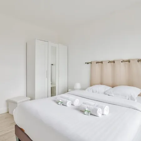 Appartamento Vandrezanne 1 Stylish 2 Bed Views