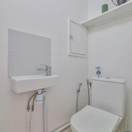 Vandrezanne 1 Stylish 2 Bed Views Parigi
