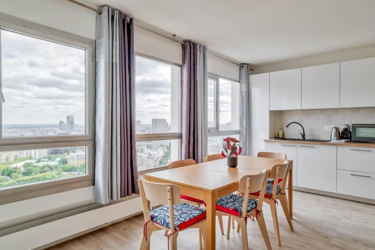 Vandrezanne 1 Stylish 2 Bed Views Parigi